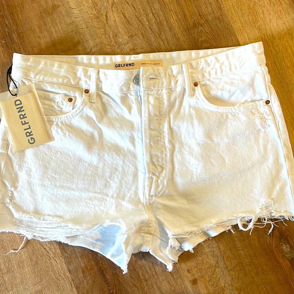 BNWT white cutoff denim shorts